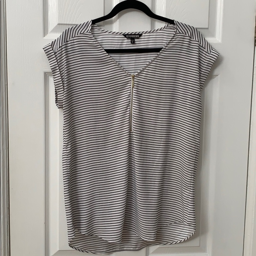 EXPRESS striped short sleeve blouse